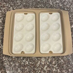 Tupperware deviled egg case